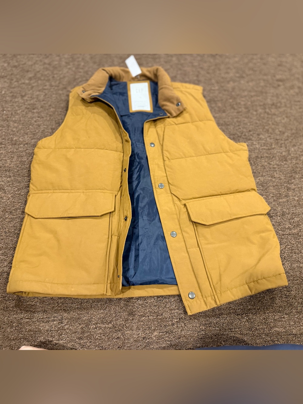 NWT Men's GAP Mustard Yellow Puffer Vest puffer Navy Lining